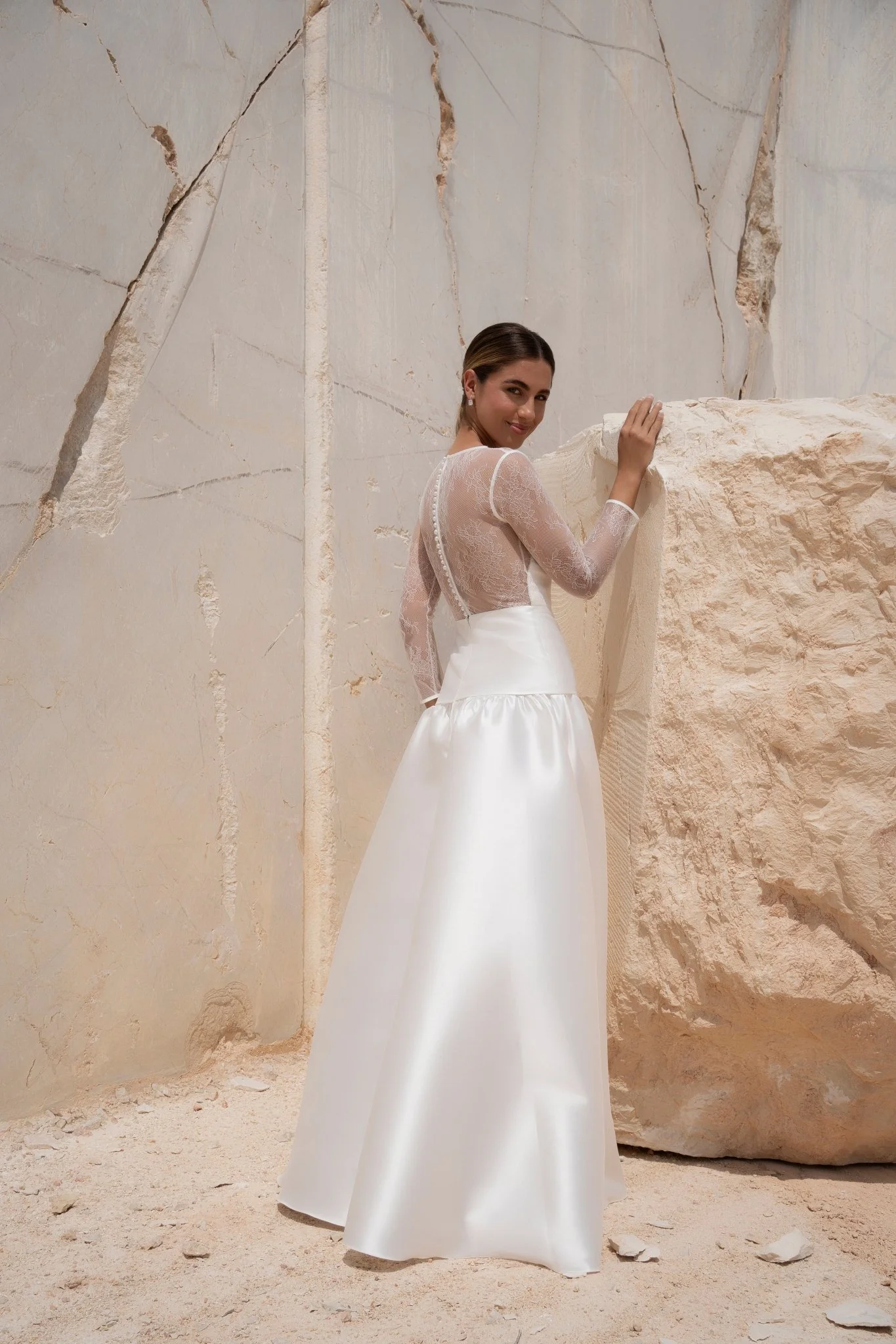 EMILIA BRIDAL - Image 4